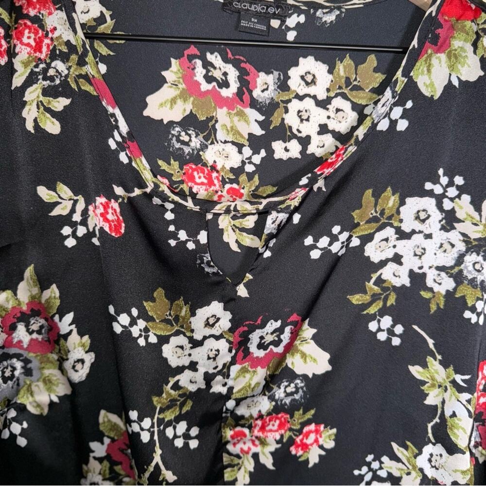 CLAUDIA EV floral plus size flowy front keyhole blouse 3X - Picture 4 of 5